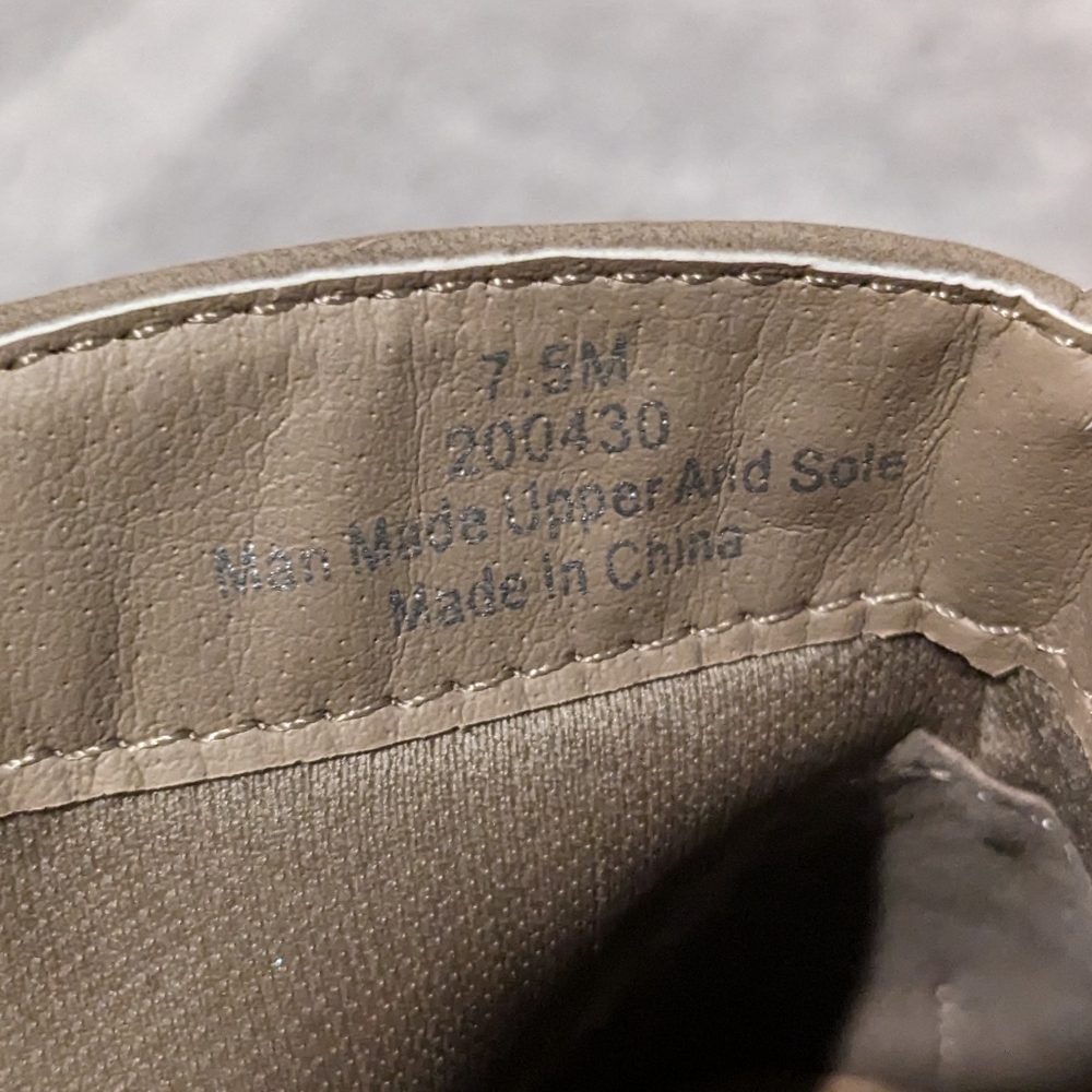 Woman's Booties - image 7